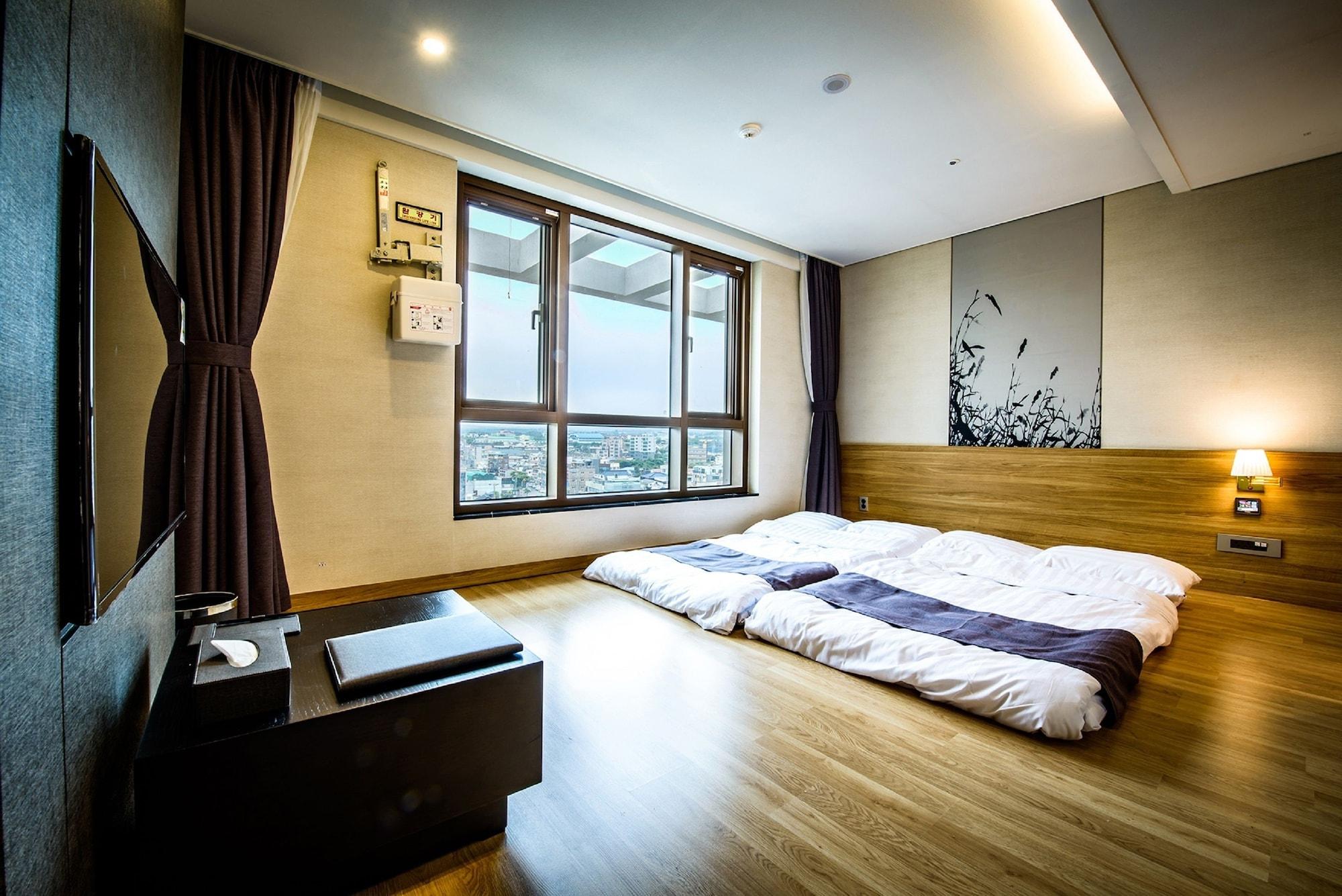 Utop Ubless Hotel Чеджу Екстериор снимка