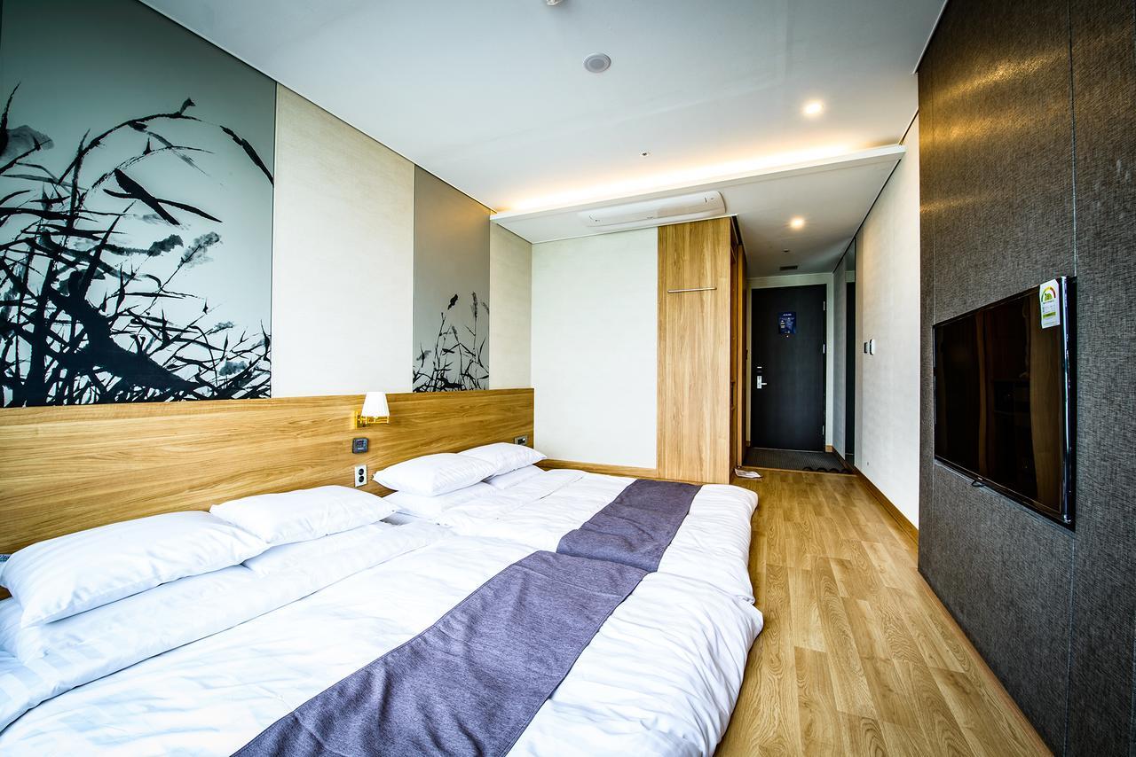 Utop Ubless Hotel Чеджу Екстериор снимка