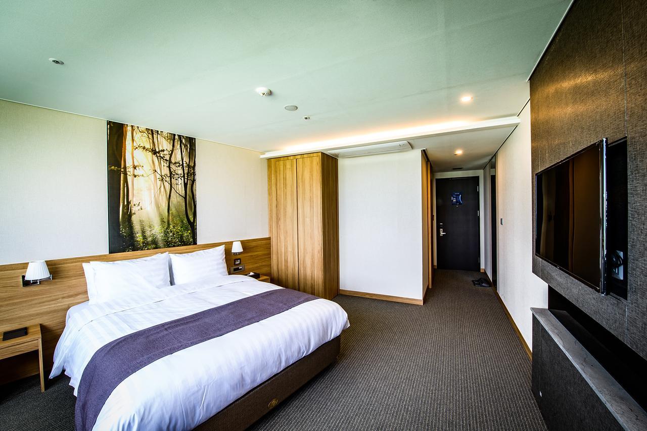 Utop Ubless Hotel Чеджу Екстериор снимка